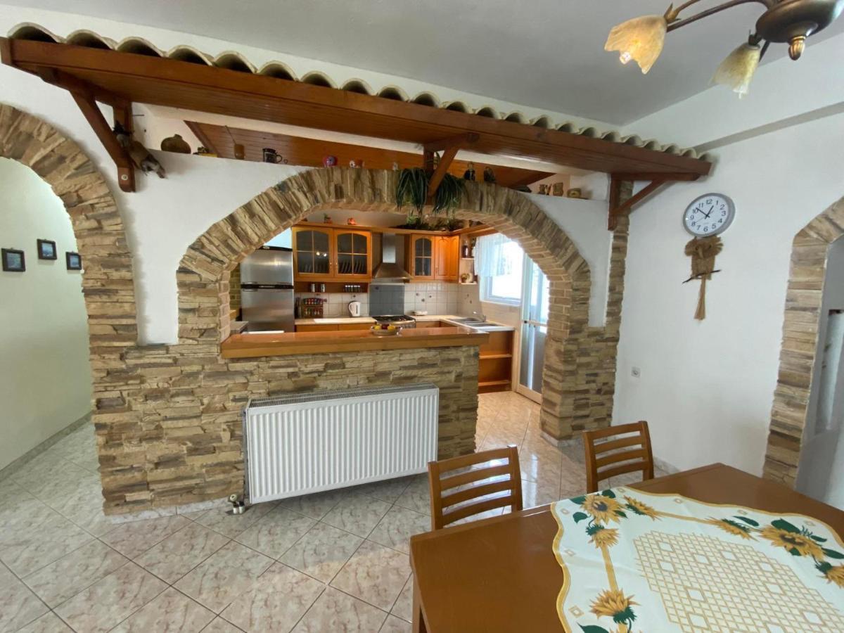 Villa Theo Marathias  Bagian luar foto