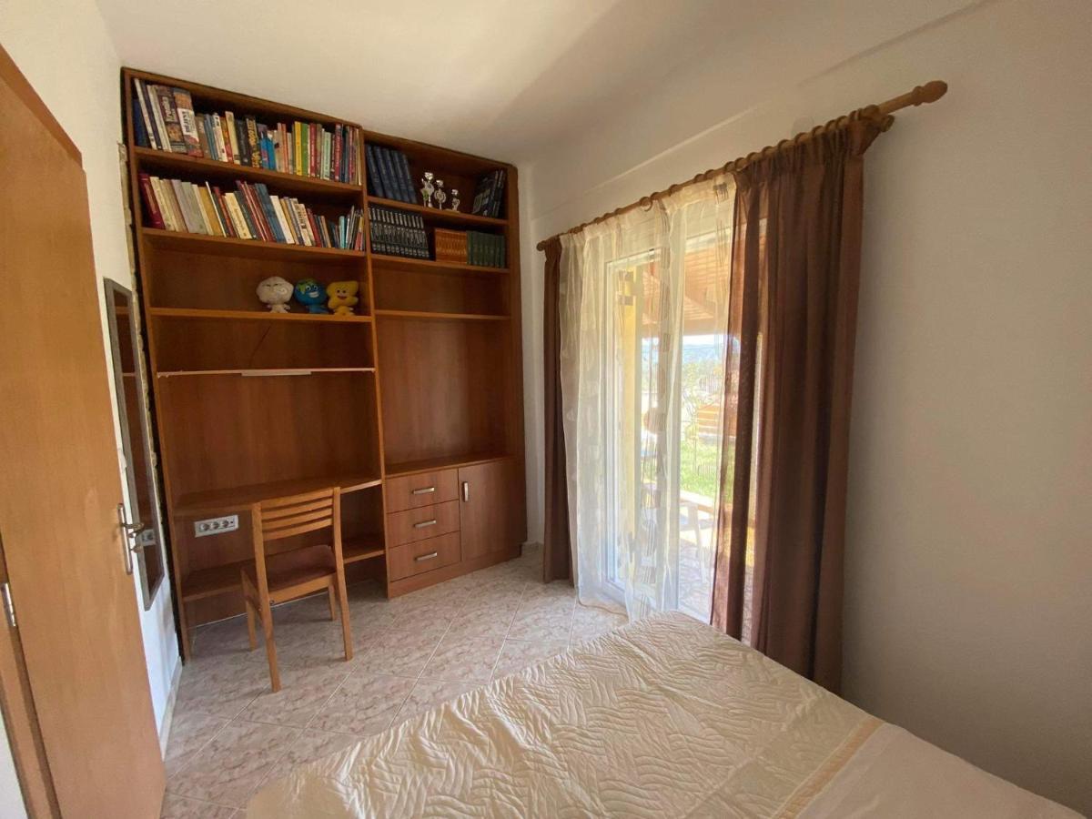 Villa Theo Marathias  Bagian luar foto