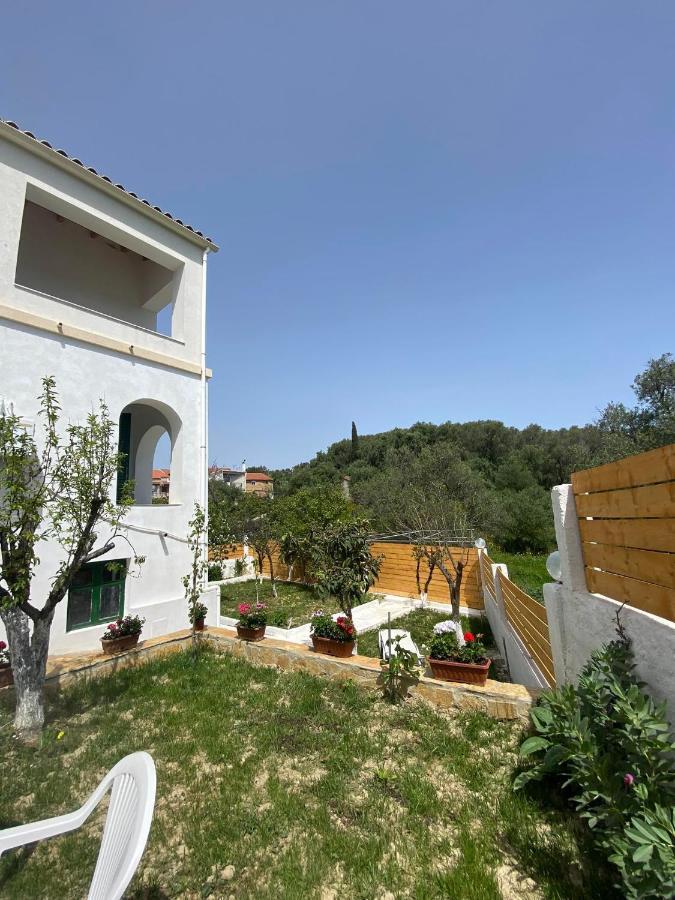 Villa Theo Marathias  Bagian luar foto