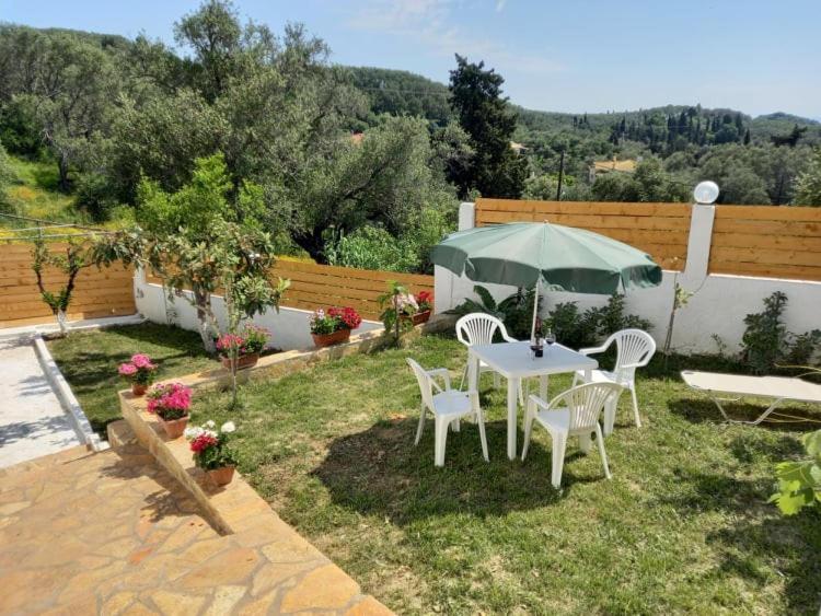 Villa Theo Marathias  Bagian luar foto